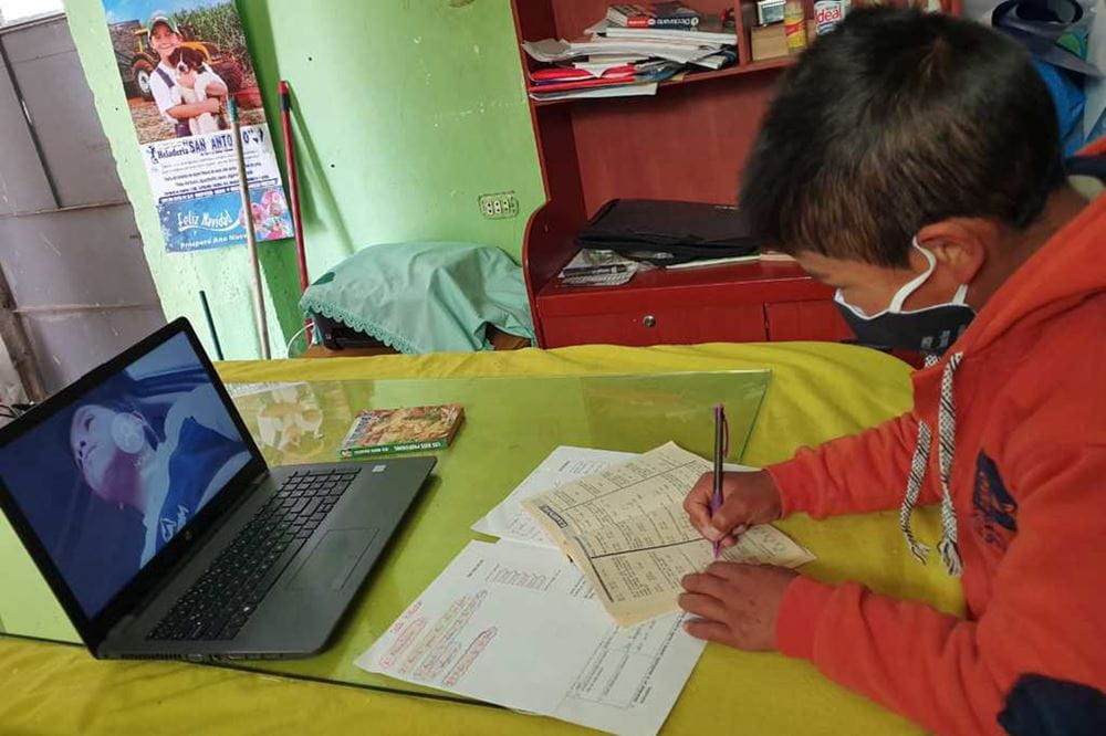 Online Unterricht in Peru (Foto: Kindernothilfepartner)