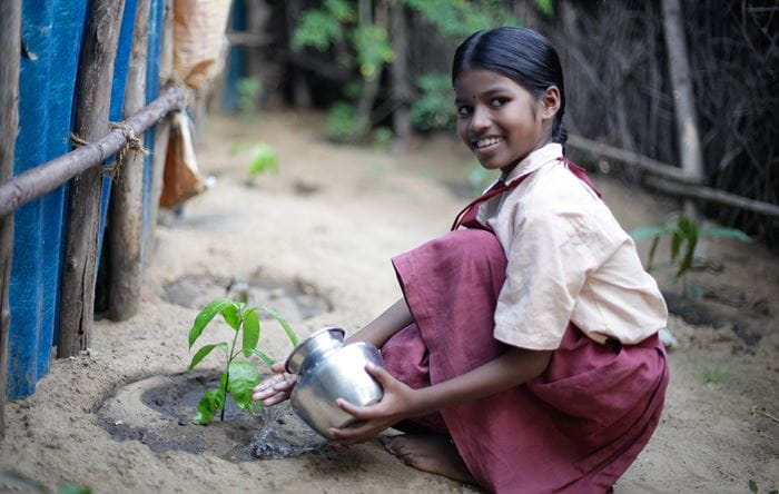 Zehn Jahre nach dem Tsunami - Janisha - Projektbesuch von Bastian Strauch in Indien zehn Jahre nach dem Seebeben im Indischen Ozean Zehn Jahre nach dem Tsunami - Janisha - Projektbesuch von Bastian Strauch in Indien zehn Jahre nach dem Seebeben im Indischen Ozean