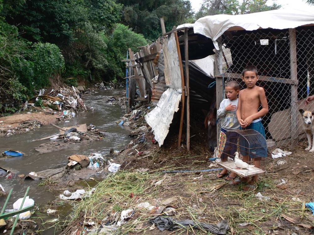 Millionen Kinder in Brasilien müssen in extremer Armut und Hunger leben. (Foto: Jürgen Schübelin)