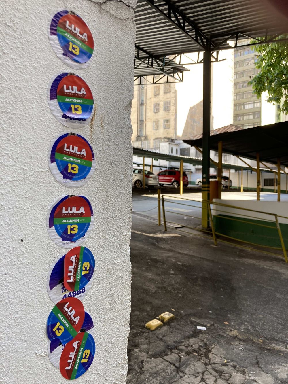 Der Wahlkampf bestimmt den Alltag (Foto: Kindernothilfe) Der Wahlkampf bestimmt den Alltag (Foto: Kindernothilfe)