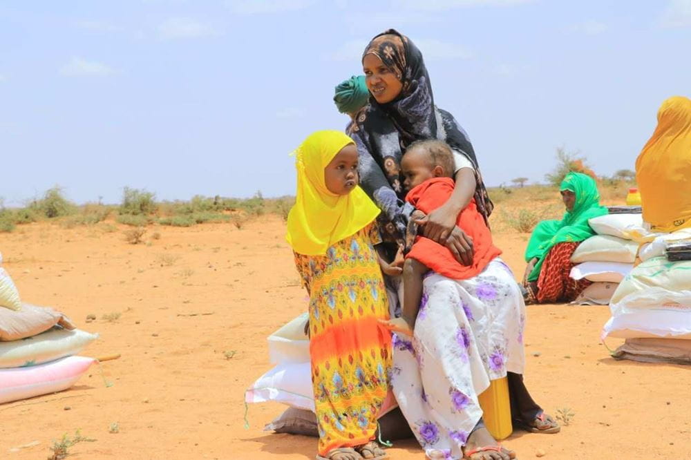 Mutter mit zwei Kindern in Somaliland. (Quelle: Kindernothilfe-Partner) Mutter mit zwei Kindern in Somaliland. (Quelle: Kindernothilfe-Partner)