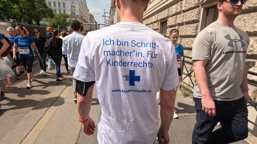 Laufend unterwegs als Schrittmacher*in. Für Kinderrechte. (Foto: Kindernothilfe) Laufend unterwegs als Schrittmacher*in. Für Kinderrechte. (Foto: Kindernothilfe)