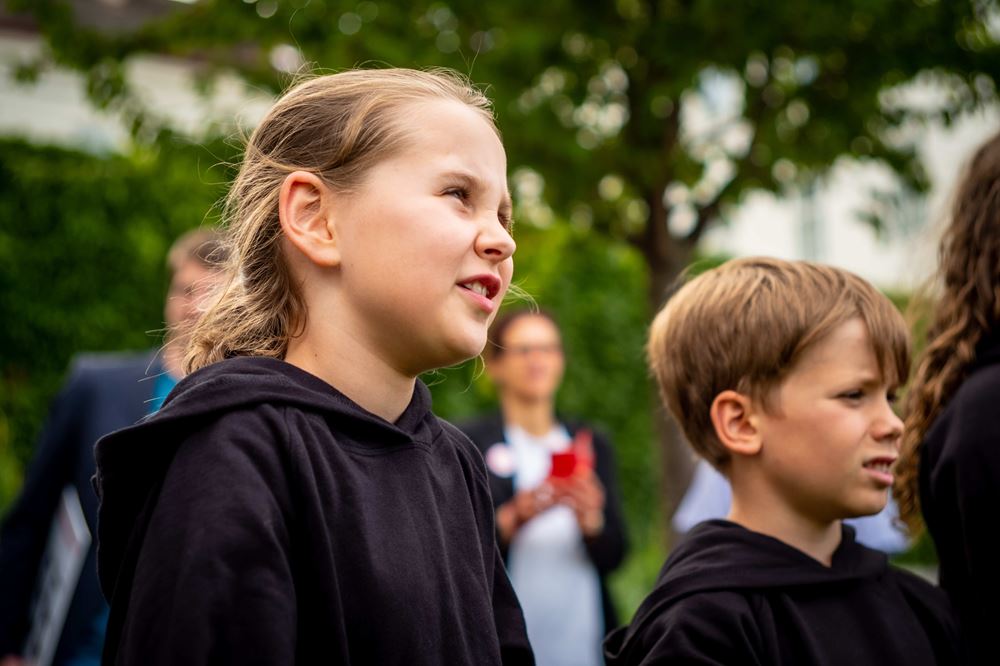 Junge Aktivist*innen und Vertreter*innen der Initiative “Kinderarbeit stoppen" aus Breitenbrunn, Burgenland (Foto: Christopher Glanzl) Junge Aktivist*innen und Vertreter*innen der Initiative “Kinderarbeit stoppen" aus Breitenbrunn, Burgenland (Foto: Christopher Glanzl)