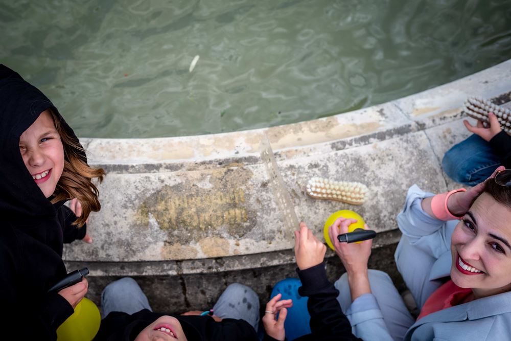 KAS
Tag gegen Kinderarbeit
Lieferkettengesetz-Petition
Termin bei Justizministerin Zadic
Fotos: Christopher Glanzl KAS
Tag gegen Kinderarbeit
Lieferkettengesetz-Petition
Termin bei Justizministerin Zadic
Fotos: Christopher Glanzl