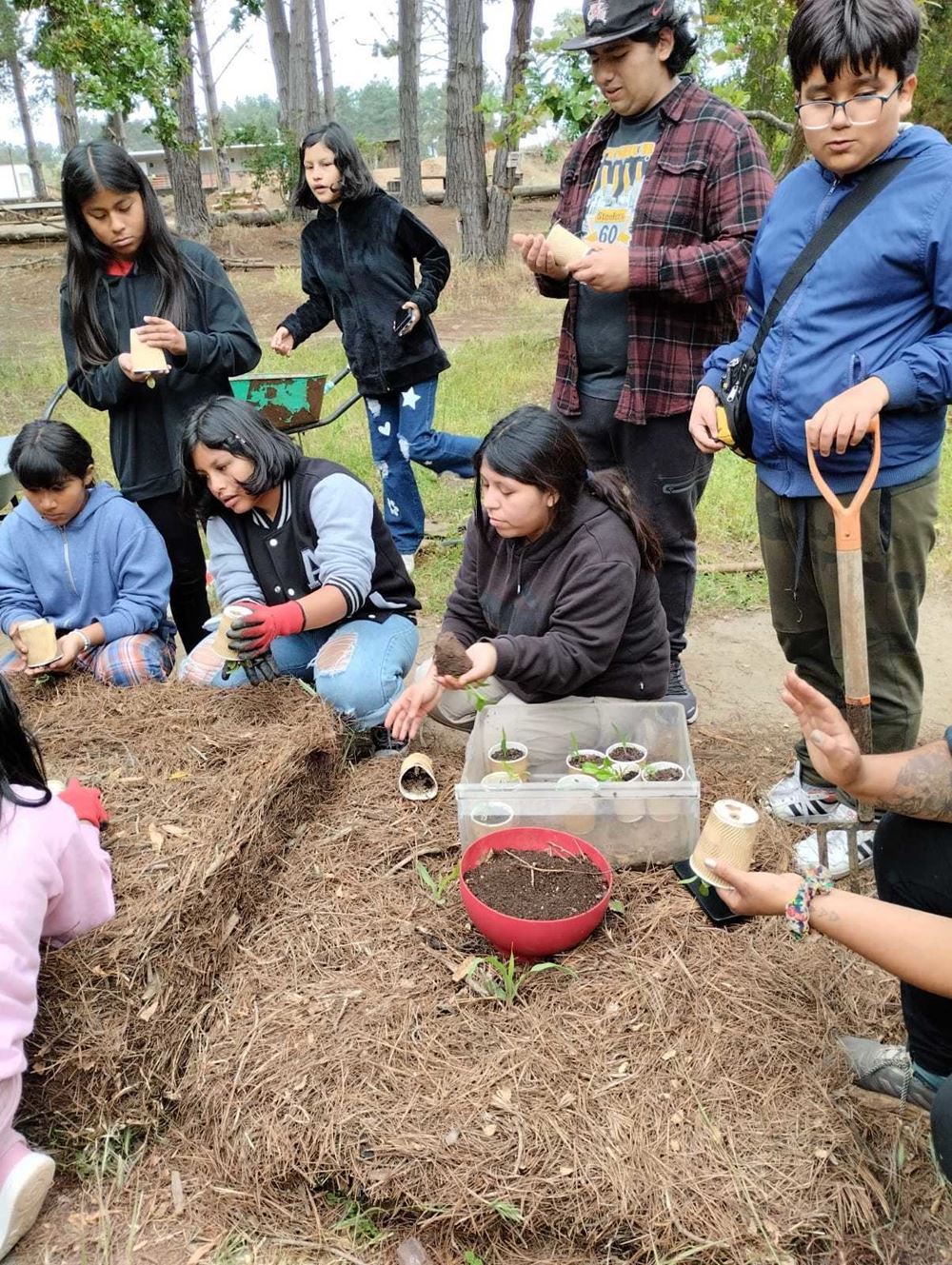 Für die Kinder ist die Ausbeutung von Mensch und Natur eng miteinander verbunden (Foto: María Elena Vásquez) Für die Kinder ist die Ausbeutung von Mensch und Natur eng miteinander verbunden (Foto: María Elena Vásquez)