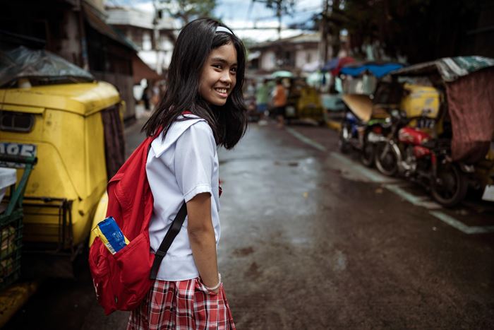 Ein Schulbesuch ist in den Slums von Manila nicht selbstverständlich (Foto: Jakob Studnar)