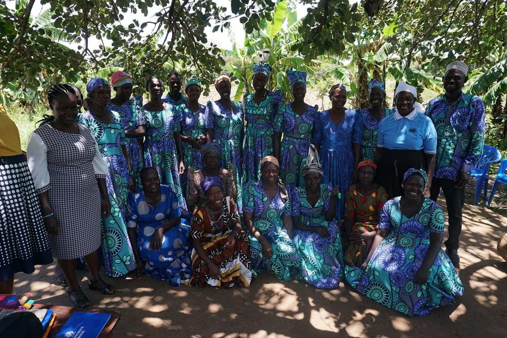 Mitglieder einer Kindernothilfe-CLA in Uganda (Foto: Andreas Wagner) Mitglieder einer Kindernothilfe-CLA in Uganda (Foto: Kindernothilfe)