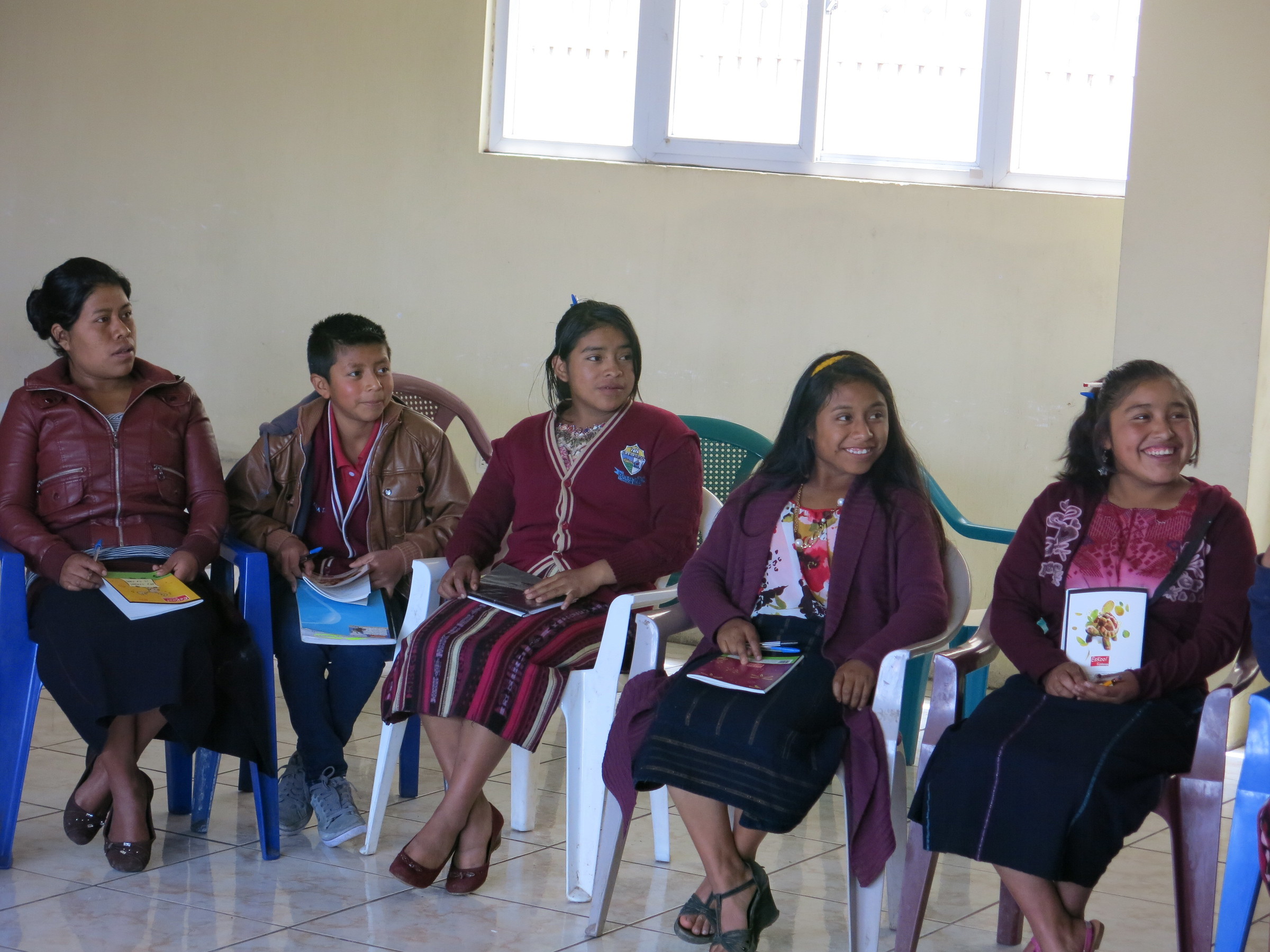 Die Jugendlichen treffen sich regelmäßig und entwickeln Ideen, wie sie sich selbst für ihre Rechte und Interessen einsetzen können (Foto: Kindernothilfe)