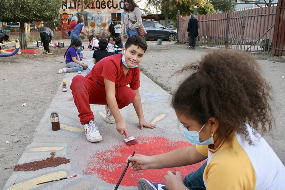 "Espacio de Paz"-Aktion des Projektes Belén el Cobre in Peñalolén (Foto: Jürgen Schübelin) "Espacio de Paz"-Aktion des Projektes Belén el Cobre in Peñalolén (Foto: Jürgen Schübelin)