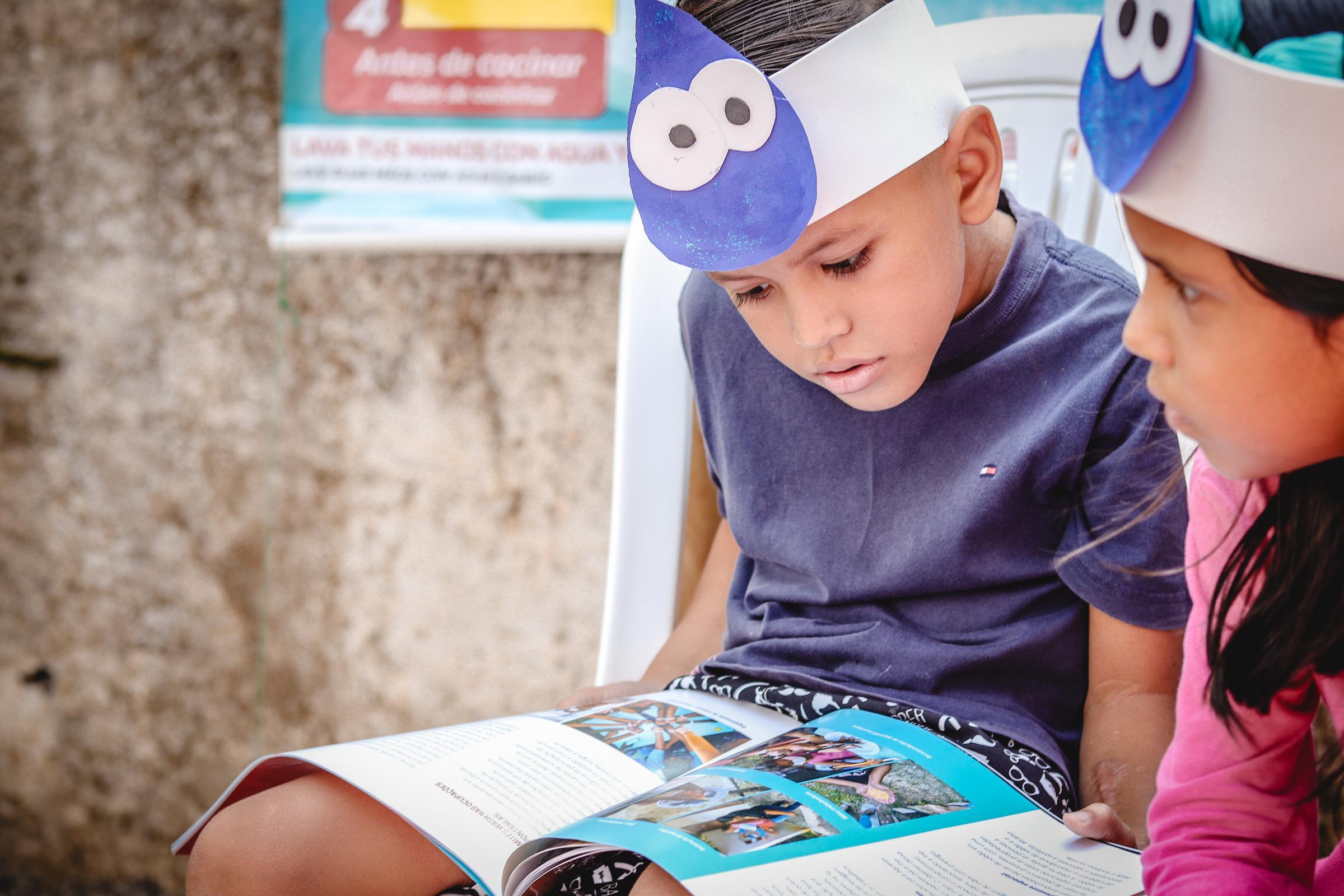 Der Kindernothilfepartner Chamos Venezolanos hat für die venezolanischen Kinder in Quito eine eigene Bücherei eingerichtet. (Foto: Chamos Venezolanos)