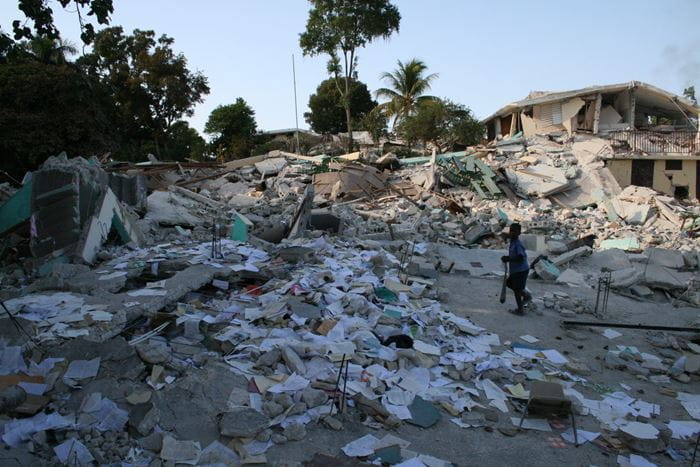 Trümmerlandschaft nach dem Erdbeben in Haiti. (Quelle: Jürgen Schübelin)