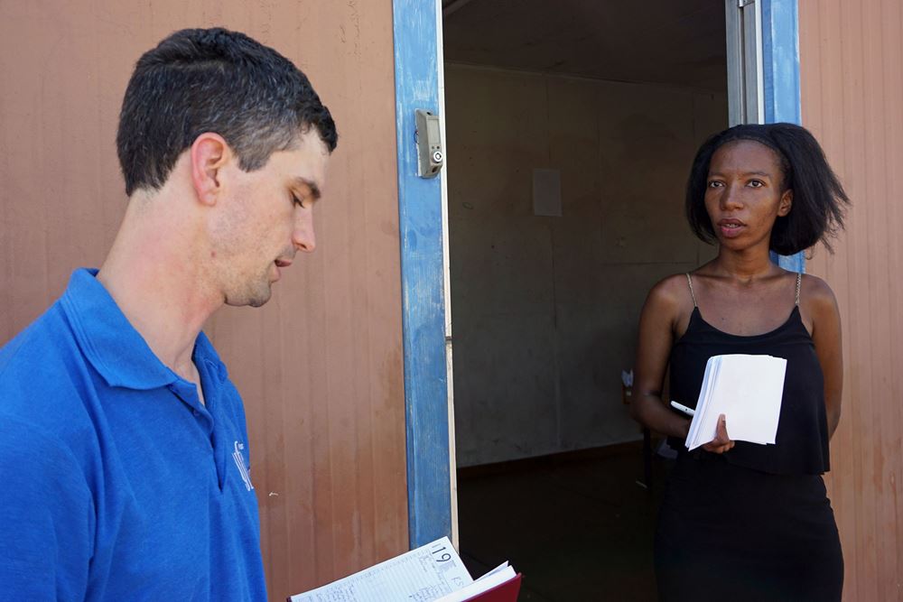Reportage: Auf den Straßen von Südafrika; Foto: Lungi und Greg vim YfC (Quelle: Lorenz Töpperwien / Kindernothilfe) Reportage: Auf den Straßen von Südafrika; Foto: Lungi und Greg vim YfC (Quelle: Lorenz Töpperwien / Kindernothilfe)